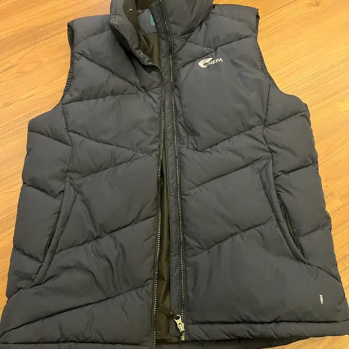 [BUNJANG] NEPA Black Padded Vest / 네파 NEPA 패딩 조끼 블랙