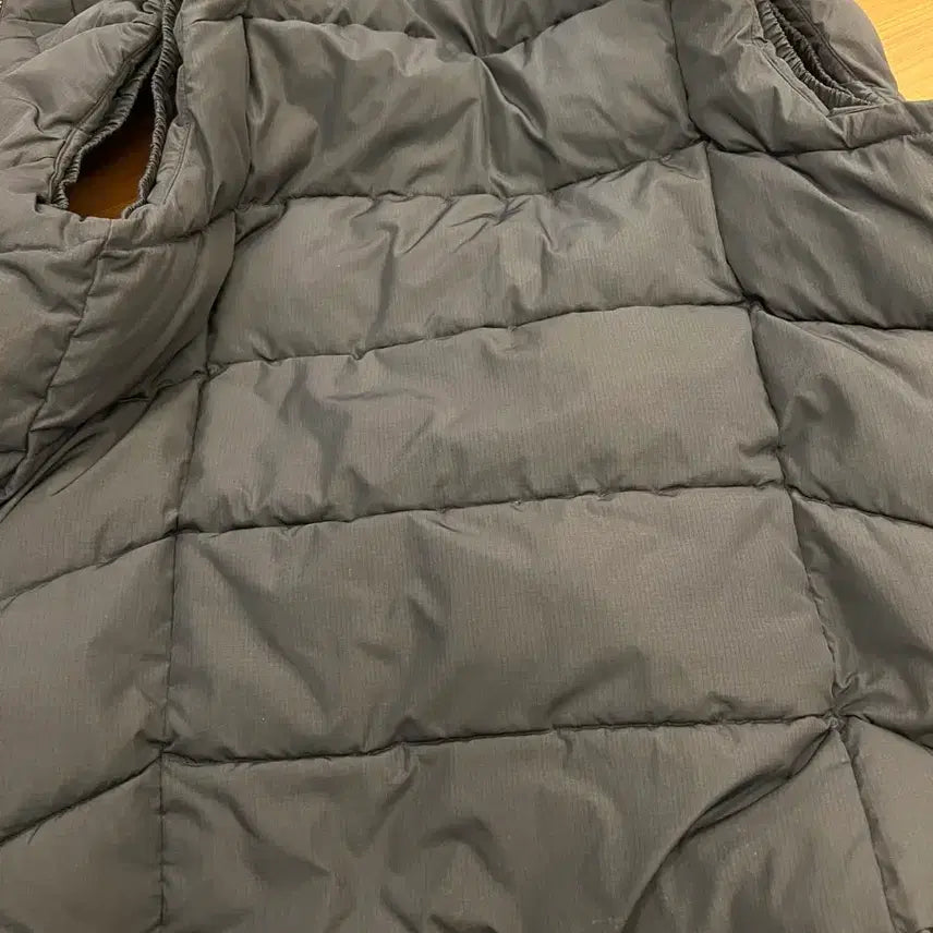 [BUNJANG] NEPA Black Padded Vest / 네파 NEPA 패딩 조끼 블랙