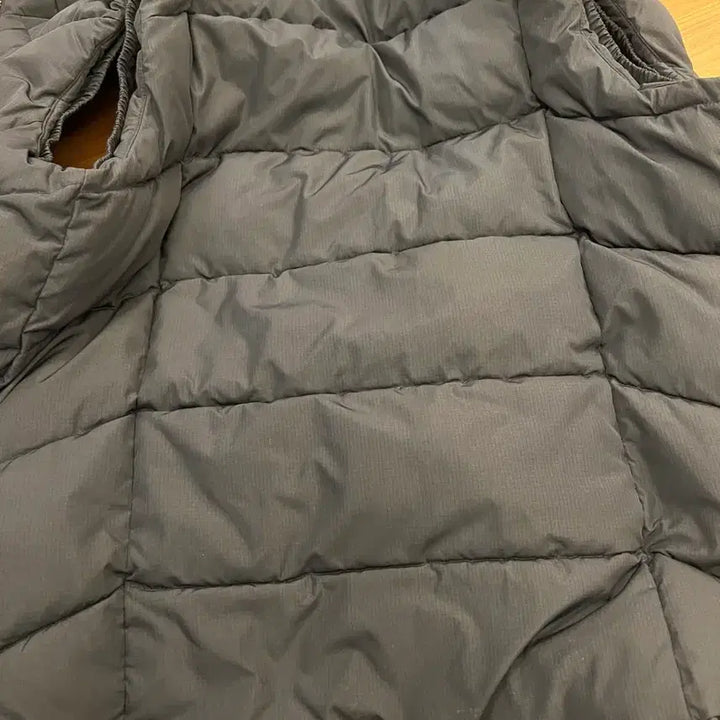 [BUNJANG] NEPA Black Padded Vest / 네파 NEPA 패딩 조끼 블랙