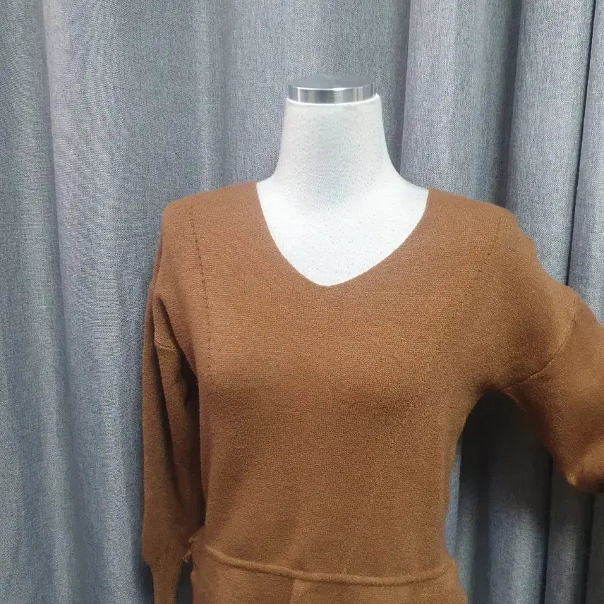 [BUNJANG] Peplum Brown Knit Top / 페플럼브라운 니트