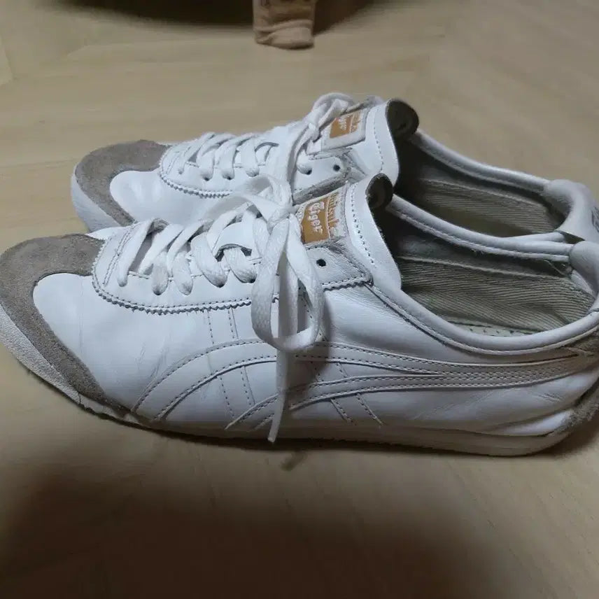[SOLD OUT] 오니츠카타이거 멕시코66 흰색 스니커즈  275