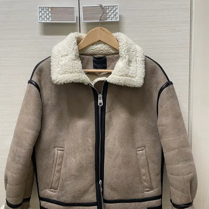 [BUNJANG] Selected Ivory Eco-Mustang Jacket / 무스탕 (셀렉티드) 아이보리 판매합니다.