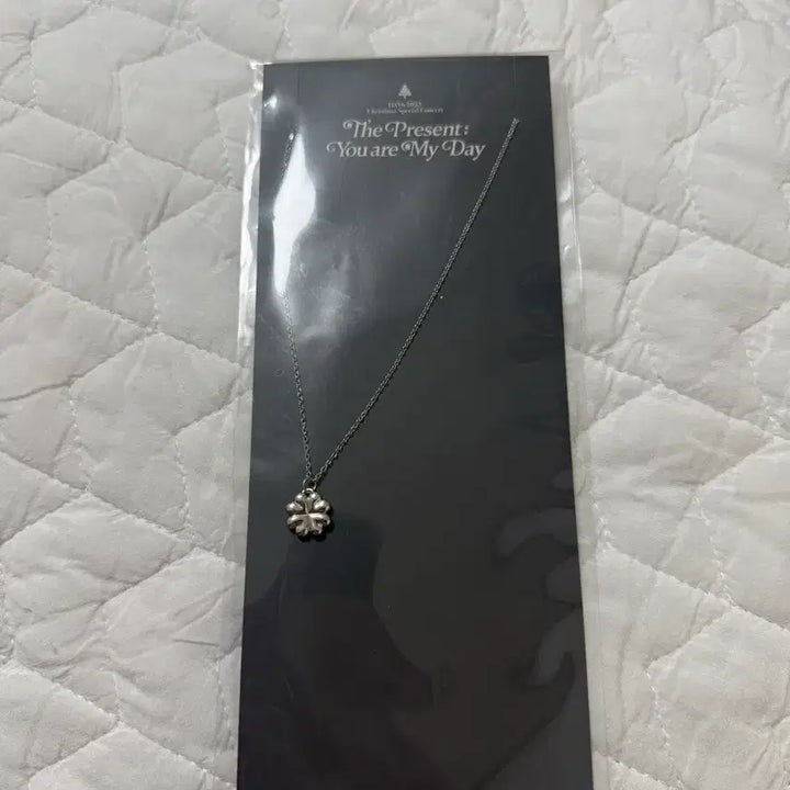 [BUNJANG] Day6 Clover Necklace / 데이식스 클콘(선물콘) 클로버목걸이