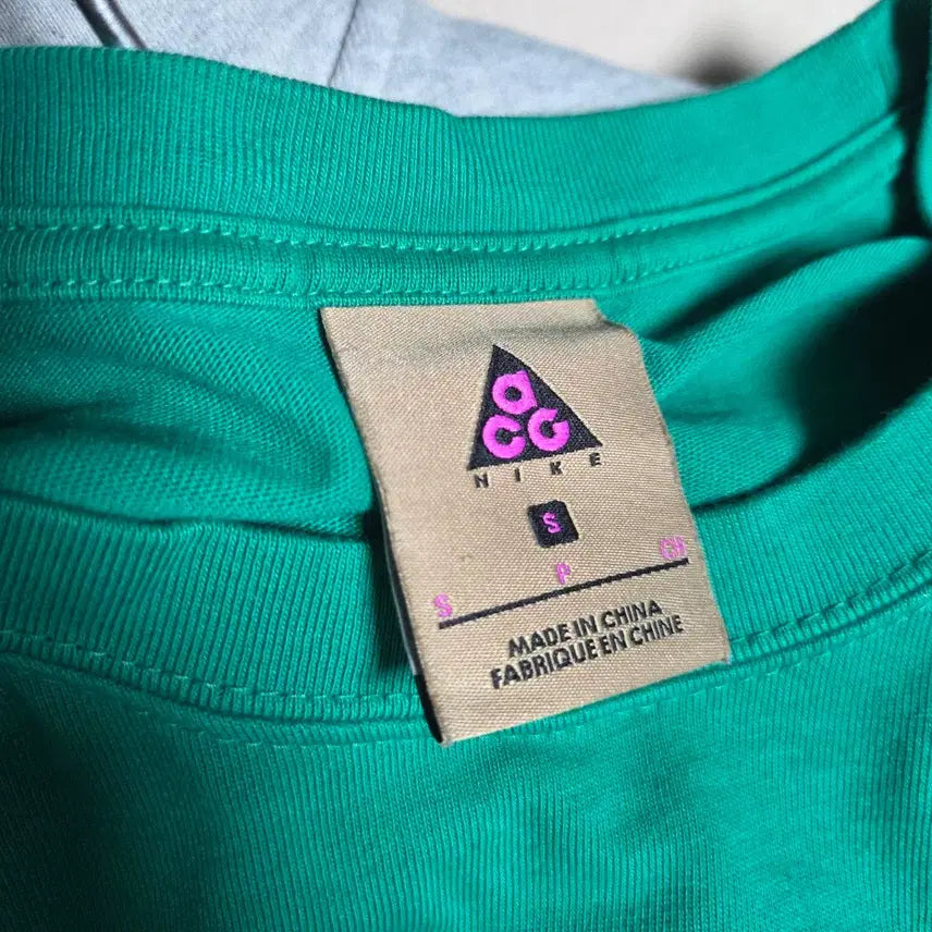 [SOLD OUT] [us S] 나이키 acg 반팔 티셔츠