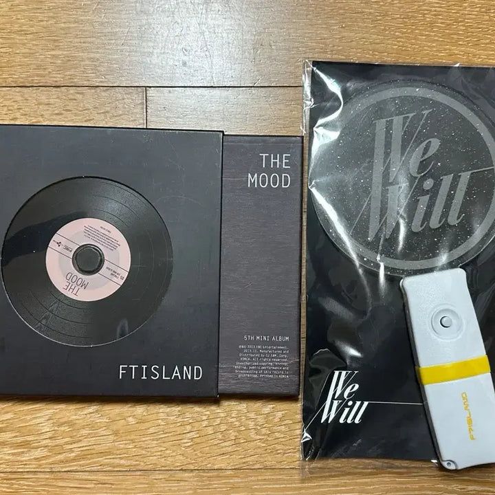 [BUNJANG] FTISLAND The Mood Album + Official Lightstick / FTISLAND 더 무드 앨범 + 응원봉