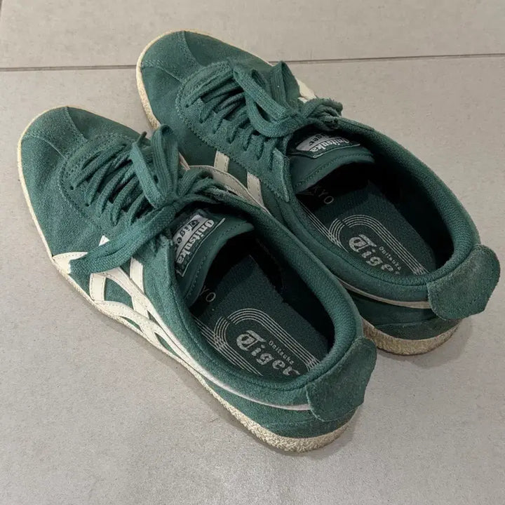[BUNJANG] Onitsuka Tiger Suede Sneakers / 오니츠카타이거 240