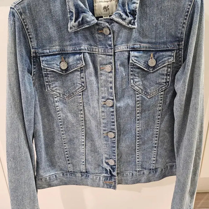 [BUNJANG] Thursday Island Denim Distressed Jacket / 써스데이아일랜드 데님 자켓