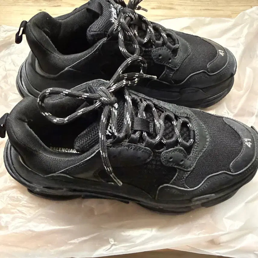 [BUNJANG] Balenciaga Triple S Black Sneakers / 발렌시아가 트리플S 클리어솔 41 블랙