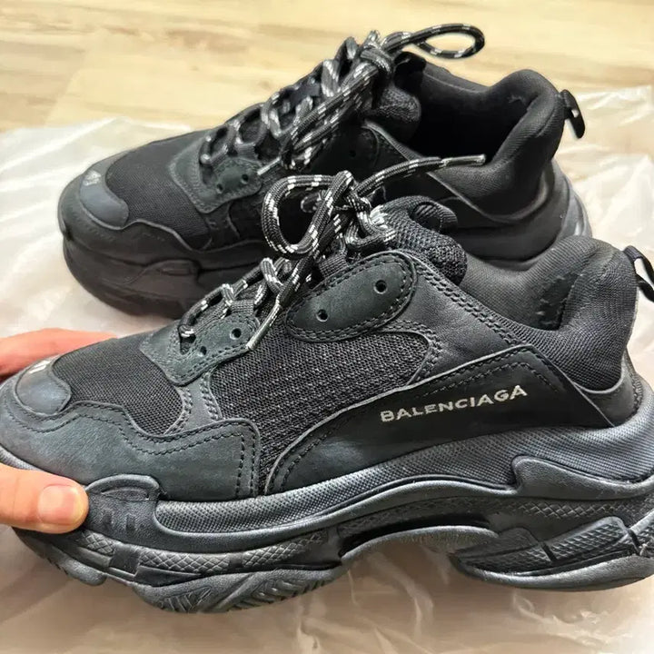 [BUNJANG] Balenciaga Triple S Black Sneakers / 발렌시아가 트리플S 클리어솔 41 블랙