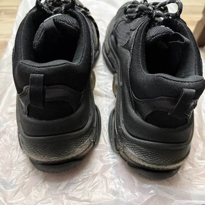 [BUNJANG] Balenciaga Triple S Black Sneakers / 발렌시아가 트리플S 클리어솔 41 블랙