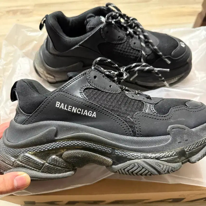 [BUNJANG] Balenciaga Triple S Black Sneakers / 발렌시아가 트리플S 클리어솔 41 블랙