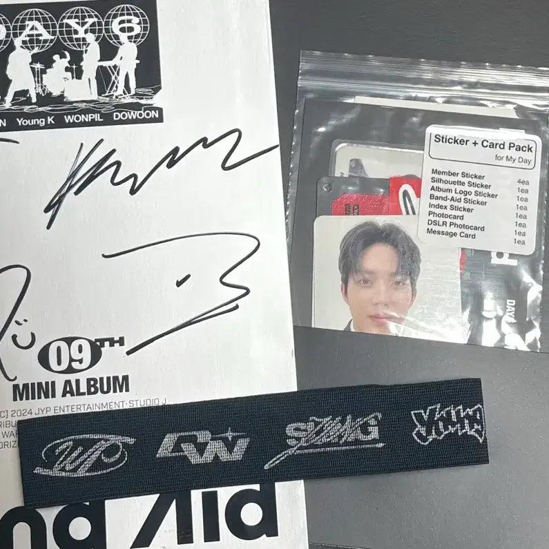 [BUNJANG] DAY6 Band Aid Signed Album / DAY6 Band Aid 데이식스 친필싸인 앨범 도운포카