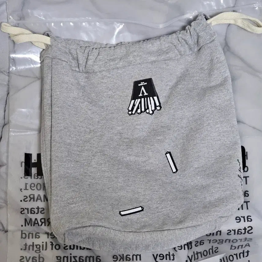 [BUNJANG] Park Hyo Shin Beethoven Pouch Bag / 박효신 베토벤 엠디 파우치백
