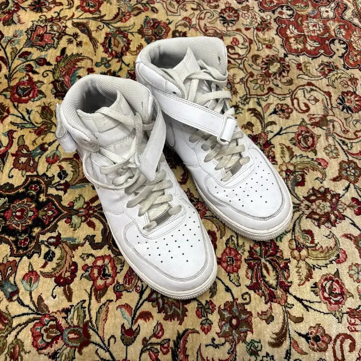 [BUNJANG] Nike Air Force Mid White Sneakers / 에어포스미드 화이트 275