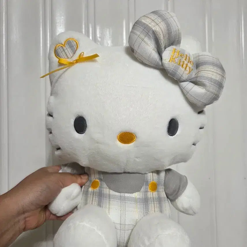 [BUNJANG] Hello Kitty Check Silver Plush Doll / 헬로키티 체크 실버  봉제인형(새제품)