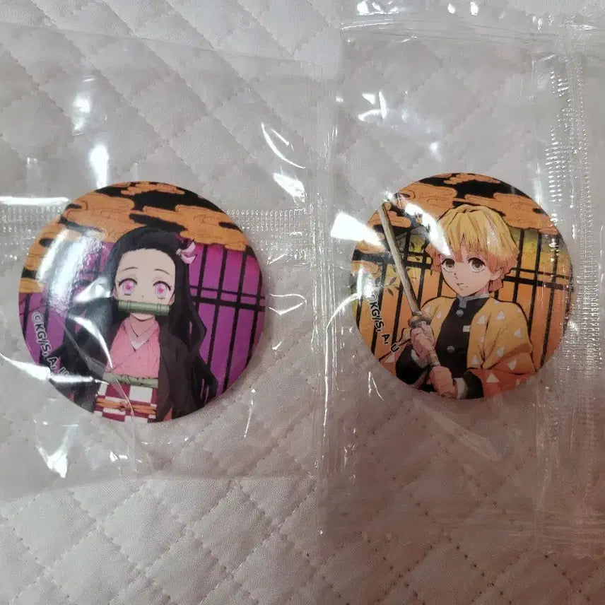[BUNJANG] Demon Slayer Zenitsu and Nezuko Badge / 미개봉 귀멸의 칼날 젠이츠, 네즈코  뱃지