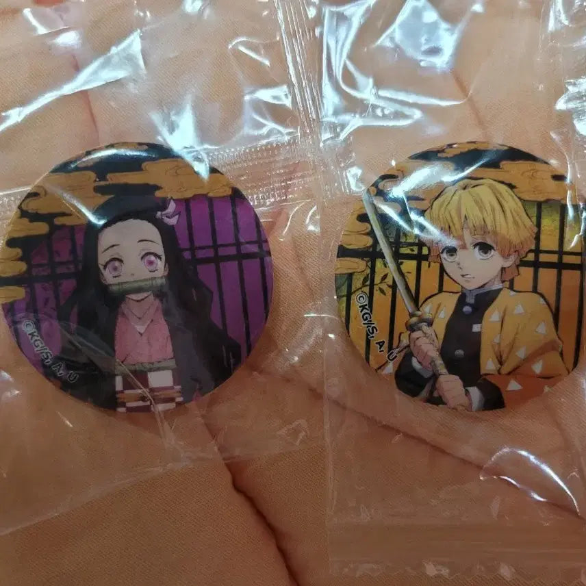 [BUNJANG] Demon Slayer Zenitsu and Nezuko Badge / 미개봉 귀멸의 칼날 젠이츠, 네즈코  뱃지