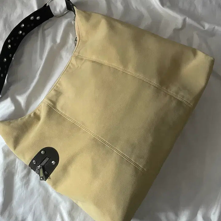 [BUNJANG] hieta Carrie Butter Bag / hieta 히에타 Carrie 캐리백 버터