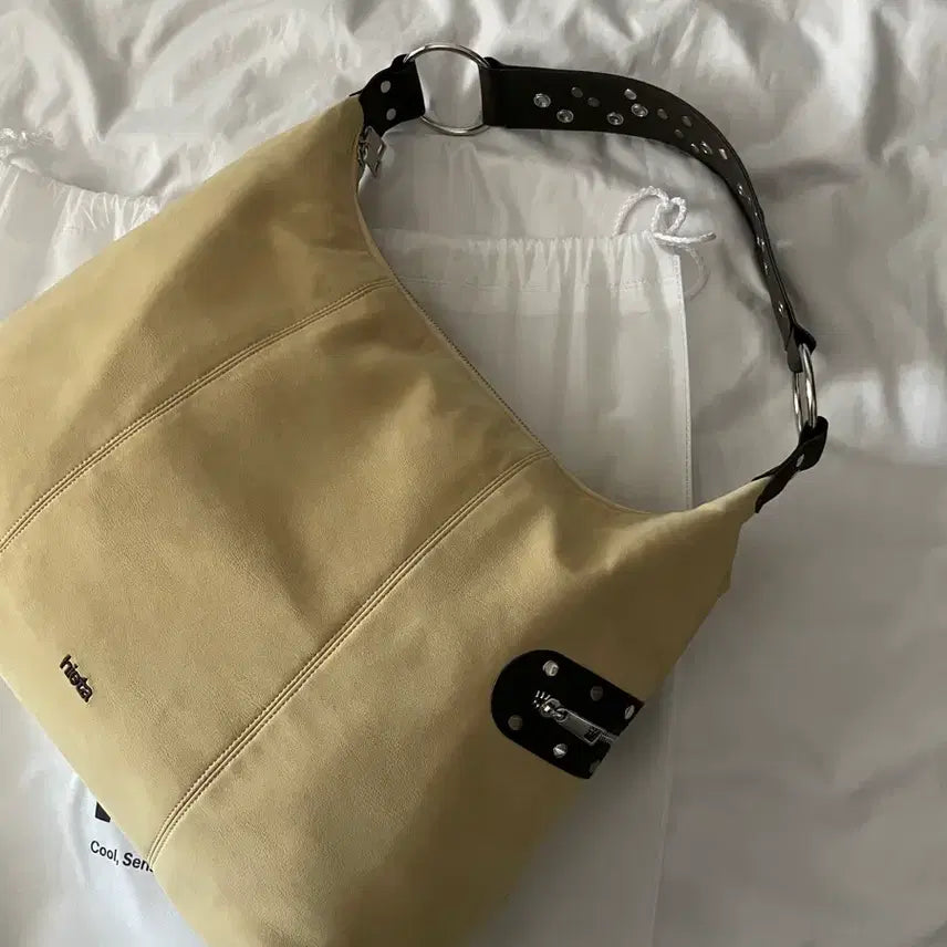 [BUNJANG] hieta Carrie Butter Bag / hieta 히에타 Carrie 캐리백 버터