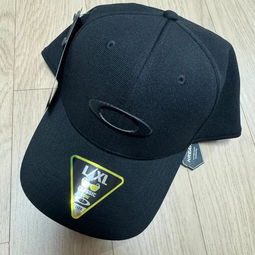 [BUNJANG] Oakley Tin Can Cap Black Carbon Fiber / 오클리 틴캔 캡 블랙 카본 파이버