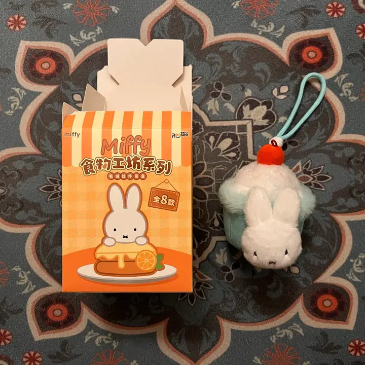 [BUNJANG] Miffy Bakery Series Random Figure Keyring / 미피_베이커리 시리즈 랜덤 인형 키링