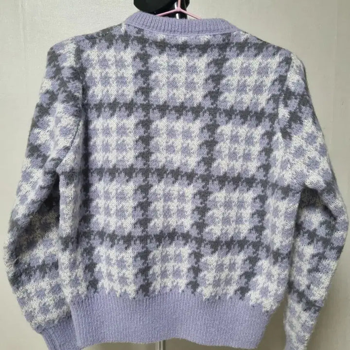 [BUNJANG] Purple Check Button Knit Cardigan / 연보라색 체크 단추 니트 가디건 상의