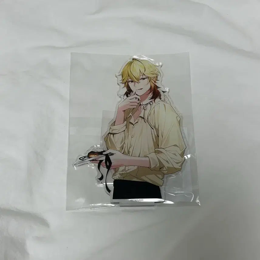 [BUNJANG] Over Requiemz Claude Bizlog Acrylic Figure / 오버레퀴엠즈 클로드 비즈로그 with sweets 아크릴 오버레쿠