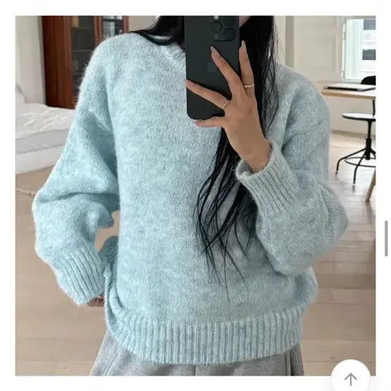 [BUNJANG] Blue V-Neck Knit Sweater / 에이블리 하늘색 브이넥 니트 스웨터