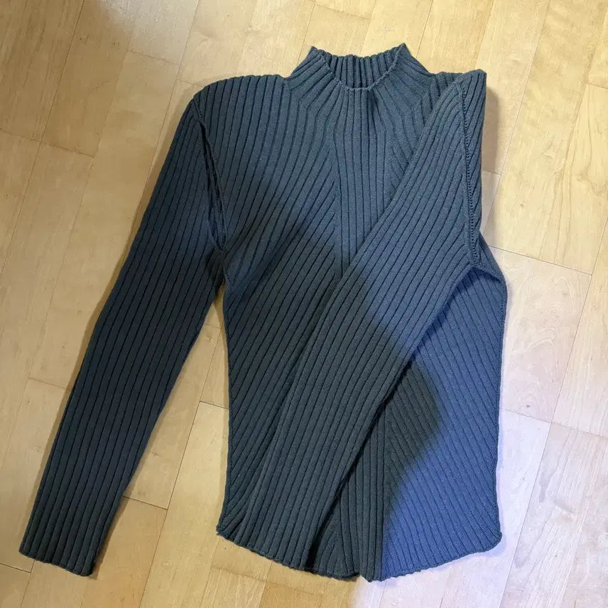 [BUNJANG] Low Classic Holgarment Knit Top - Khaki / 로우클래식 홀가먼트 니트 카키