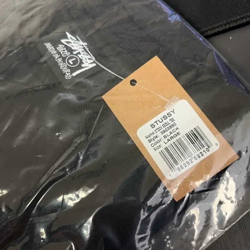 [BUNJANG] Stussy Seoul Black T-shirt (L) / 새상품 스투시서울 반팔 L사이즈 스투시 블랙반팔티 L