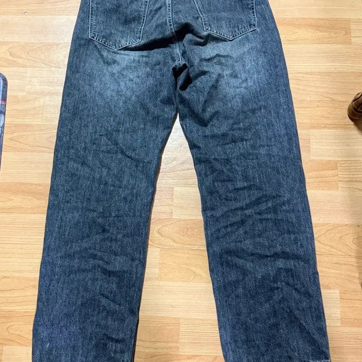 [BUNJANG] Semi-Wide Straight Fit Black Jeans / 세미와이드 스트레이트핏 흑청색상 바지 판매합니다