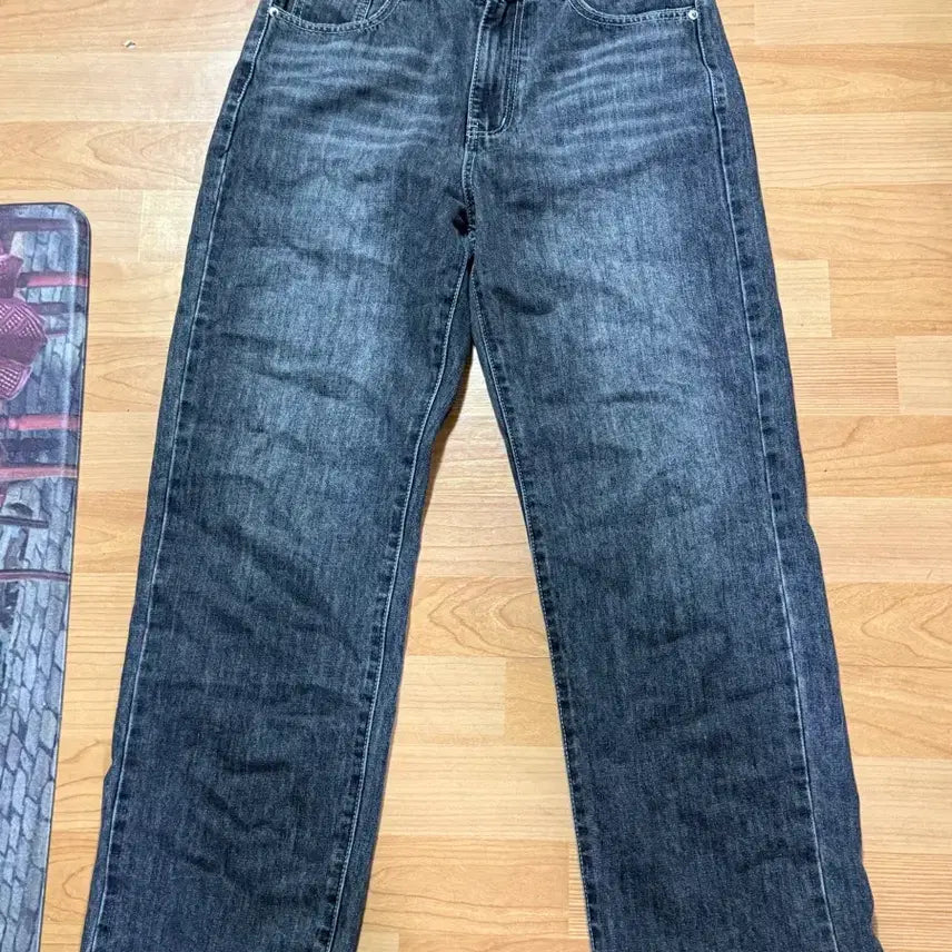 [BUNJANG] Semi-Wide Straight Fit Black Jeans / 세미와이드 스트레이트핏 흑청색상 바지 판매합니다