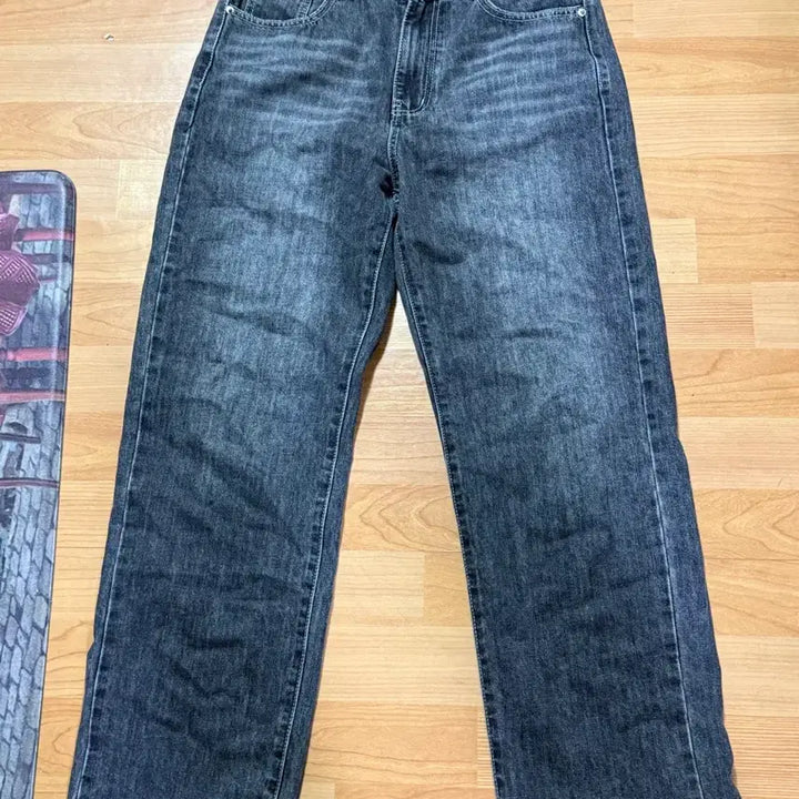 [BUNJANG] Semi-Wide Straight Fit Black Jeans / 세미와이드 스트레이트핏 흑청색상 바지 판매합니다
