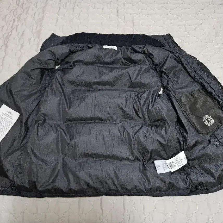 [BUNJANG] Stone Island Crinkle Reps Down Vest XL / 스톤아일랜드 크링클랩스 패딩조끼 와펜 다운베스트 XL