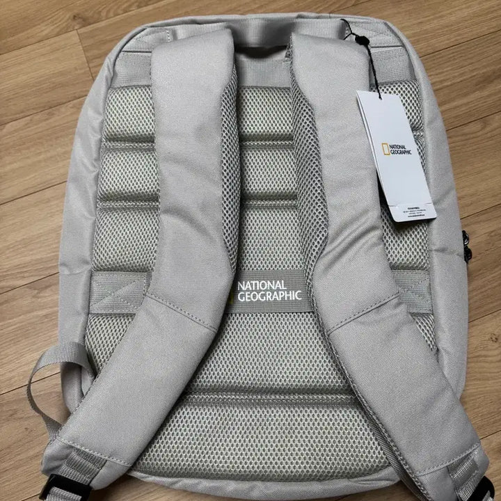 [BUNJANG] National Geographic Page Backpack Beige / (새상품) 내셔널지오그래픽 페이지백팩 베이지