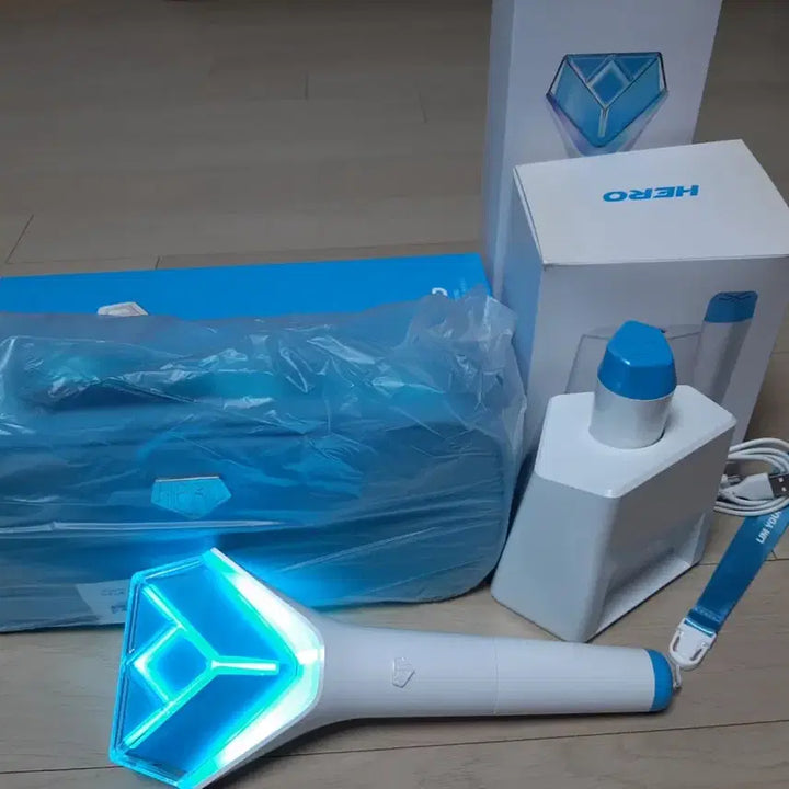 [BUNJANG] HERO Official Lightstick Full Set / 히어로 HERO 응원봉 풀세트(가격인하)