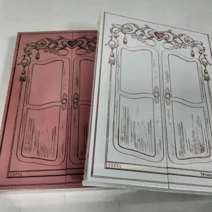[BUNJANG] STAYC Metamorphic Album (Pink/White) / 스테이씨 STAYC Metamorphic 앨범 (핑크/화이트)