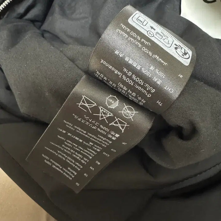 [BUNJANG] COS Diamond Quilted Shoulder Bag / 코스 다이아몬드 퀼티드 숄더백 식빵백 퀼팅