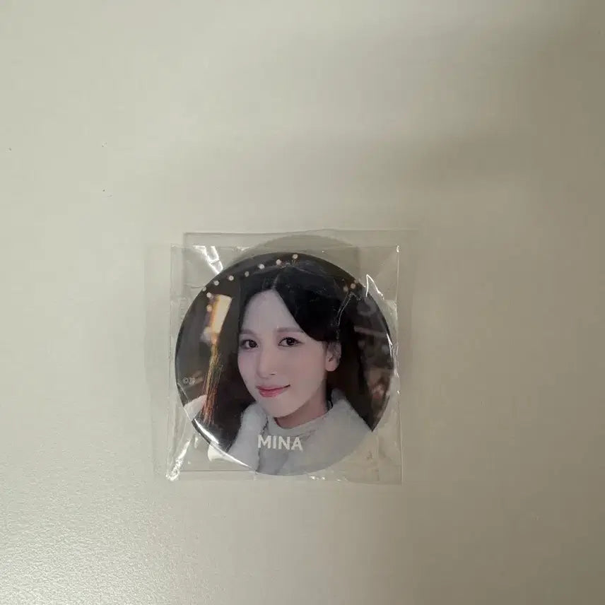[BUNJANG] TWICE Mina Winter Season Japan Pop-up Badge / 트와이스 미나 캔뱃지 팝니다
