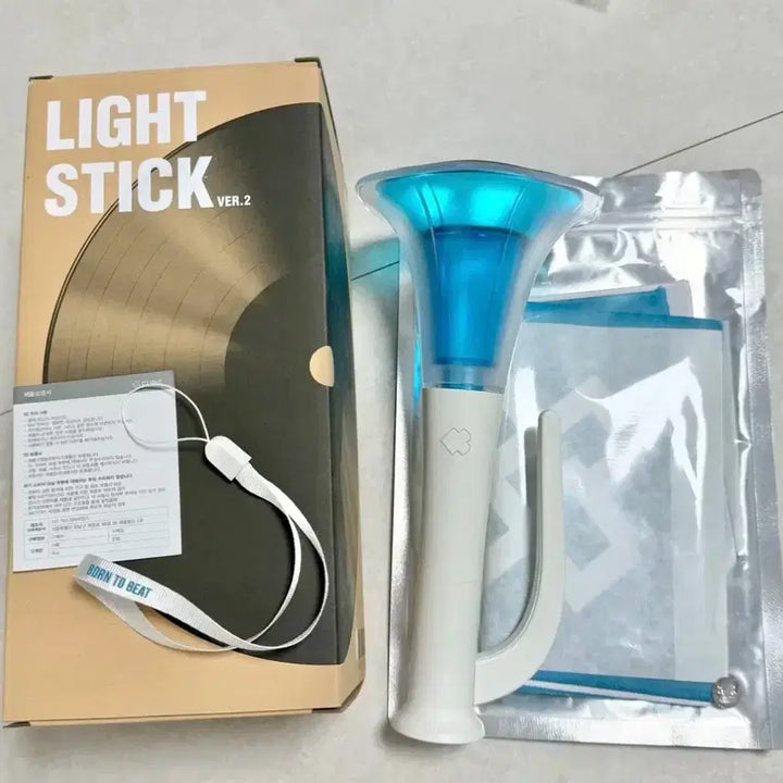 [BUNJANG] BTOB Official Lightstick Ver.2 Bundle Set / 비투비 BTOB 응원봉 ver.2 슬로건 일괄 판매 양도
