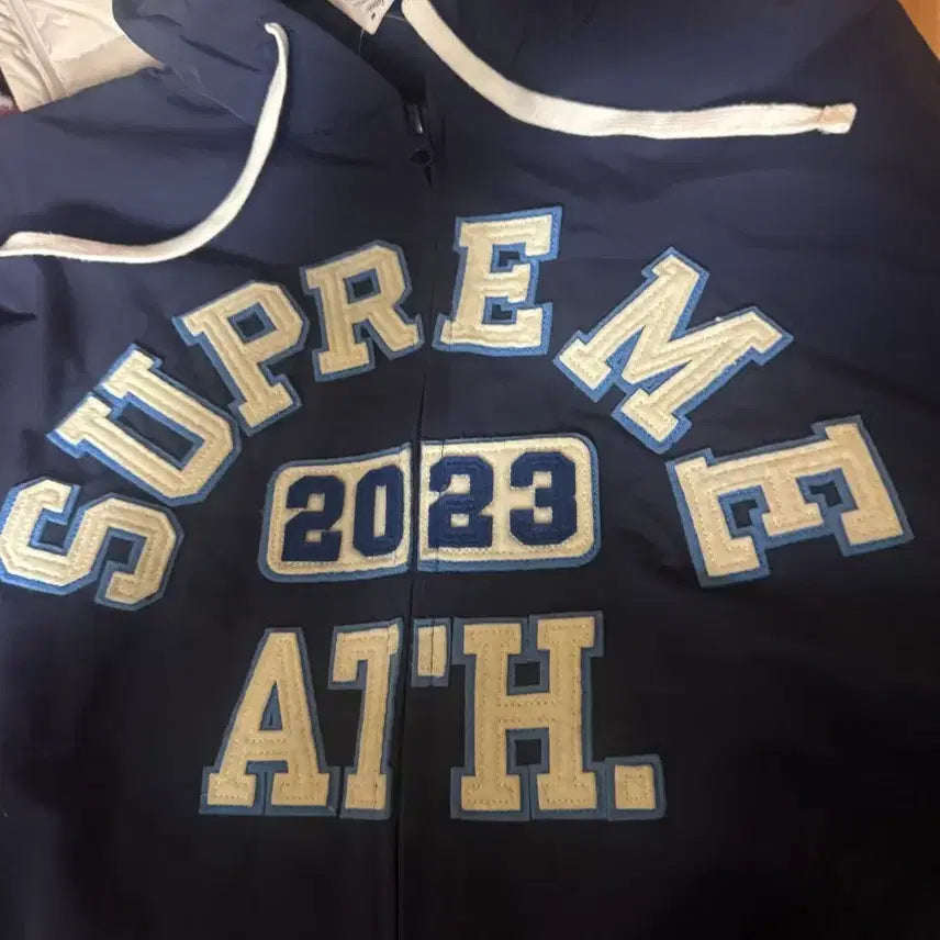 [BUNJANG] Supreme 2023 Appliqué Hooded Track Jacket Navy (Size S) / 슈프림 2023 아플리케 후드 트랙 자켓 네이비 s