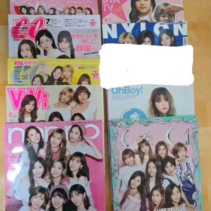 [BUNJANG] TWICE Magazine Bundle Set / 일괄)트와이스 잡지 모음 OhBoy allure Ceci (twice)