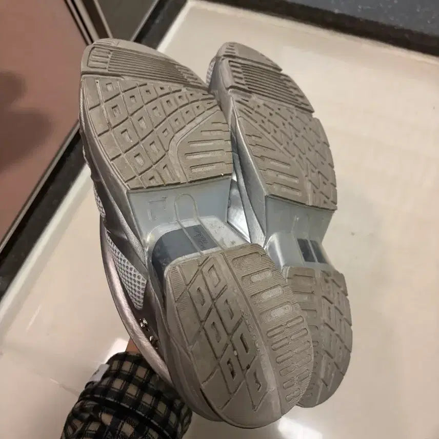 [BUNJANG] Fila x Thug Club Replica Gray Sneakers / [240]휠라 x 떠그 클럽 레플리카 그레이 스니커즈