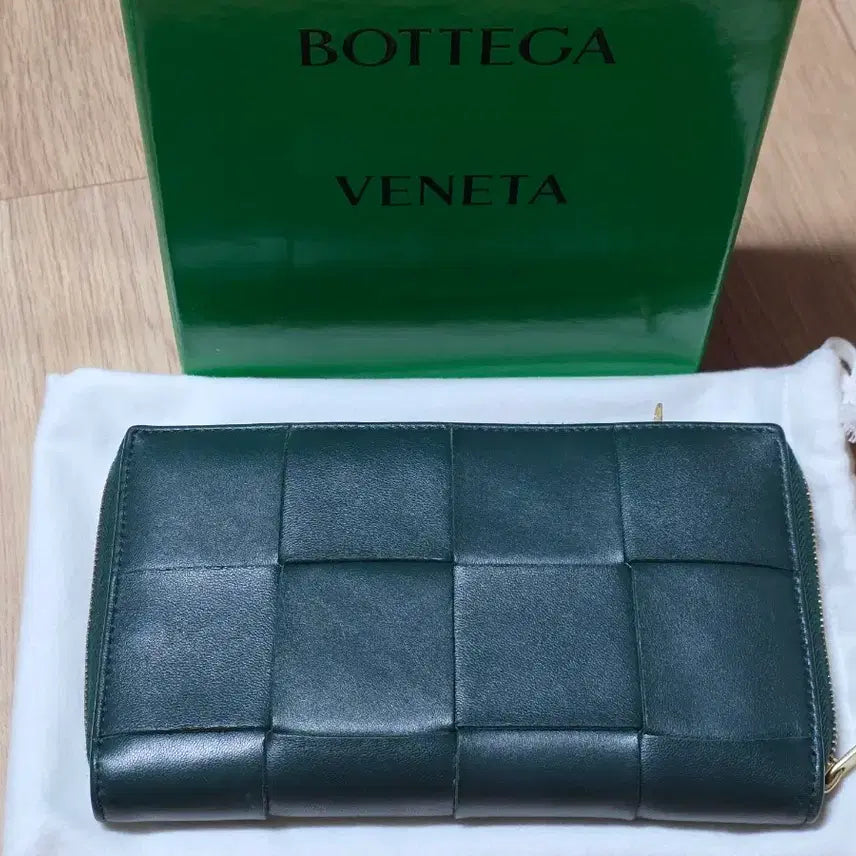 [BUNJANG] Bottega Veneta Cassette Zip Around Wallet / 보테가 베네타 카세트 지퍼 어라운드 지갑
