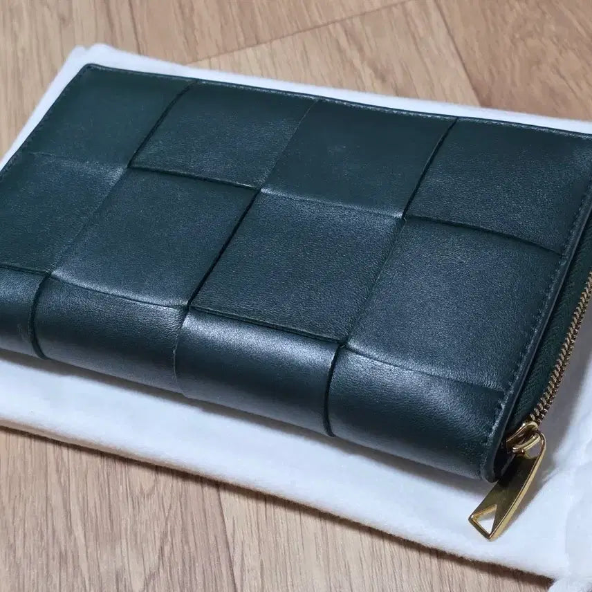[BUNJANG] Bottega Veneta Cassette Zip Around Wallet / 보테가 베네타 카세트 지퍼 어라운드 지갑
