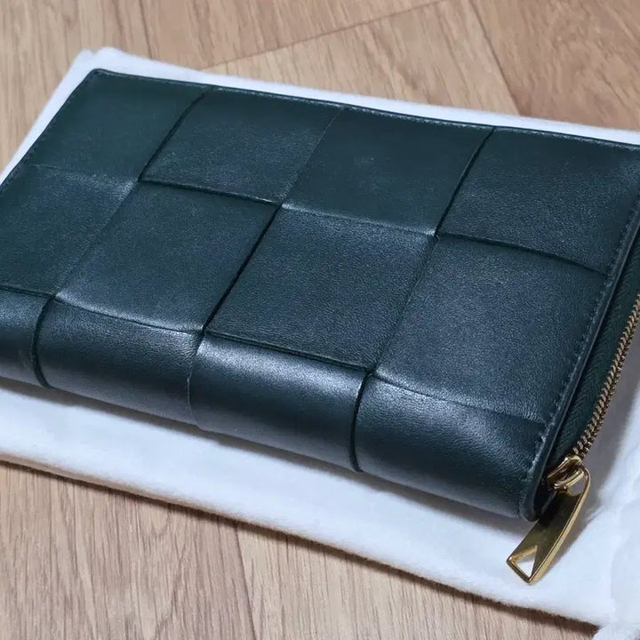 [BUNJANG] Bottega Veneta Cassette Zip Around Wallet / 보테가 베네타 카세트 지퍼 어라운드 지갑