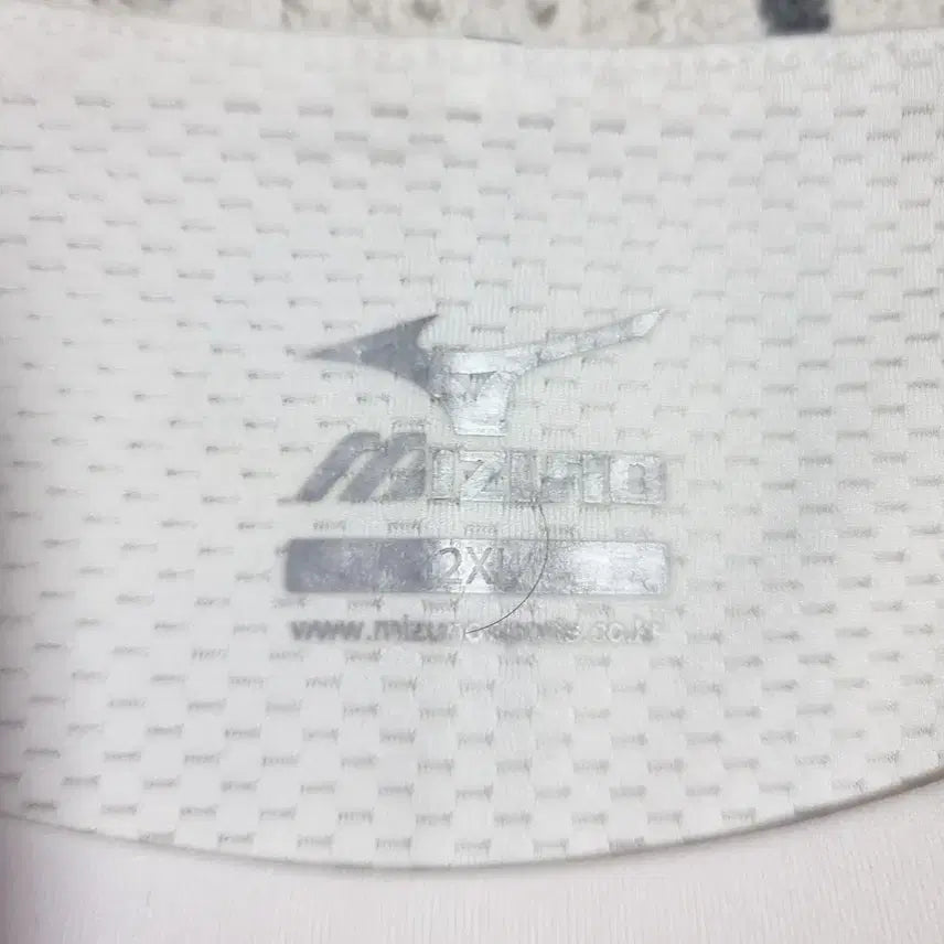 [BUNJANG] Mizuno White Small Logo Running Short Sleeve T-Shirt Size L / 미즈노 화이트 기능성  스몰로고 러닐 런닝 반팔 사이즈 L