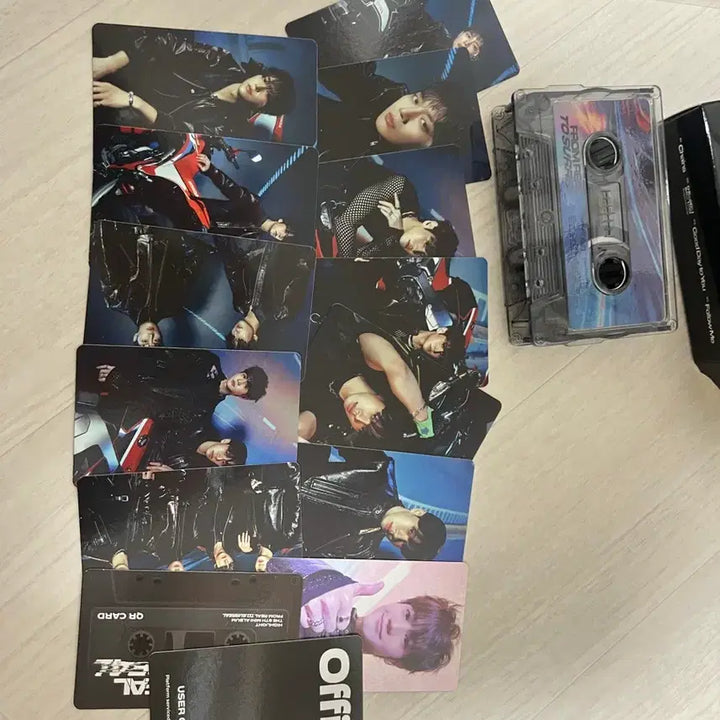 [SOLD OUT] 하이라이트 From Real To Surreal 앨범 카세트 + 포토카드