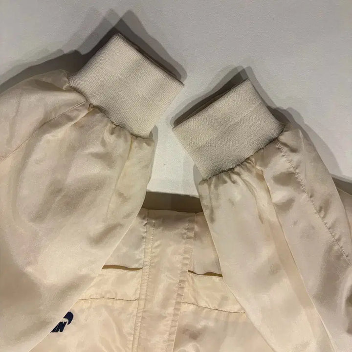 [BUNJANG] Nike Vintage Nylon Ivory Windbreaker Jacket / [L] 88s 나이키 빈티지 나일론 아이보리 바람막이 점퍼 D54