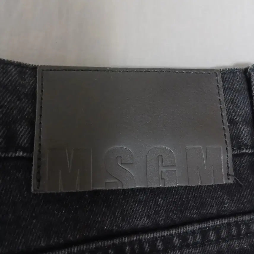 [BUNJANG] MSGM Milano Logo Patch Black Denim Jeans / made in Italy  MSGM 이탈리아 데님 팬츠